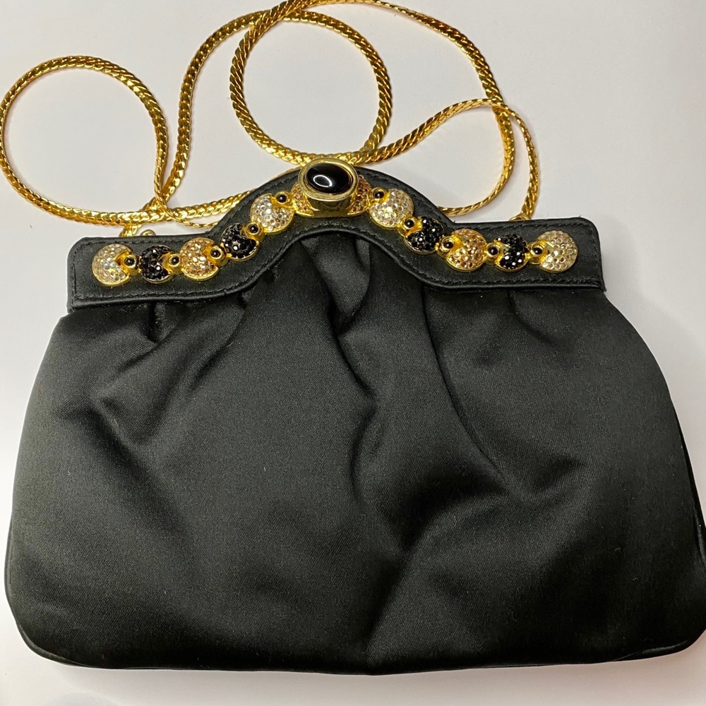 Marlo small clutch